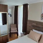 за гости ,,1в-15