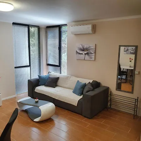 за гости ,,1в-15