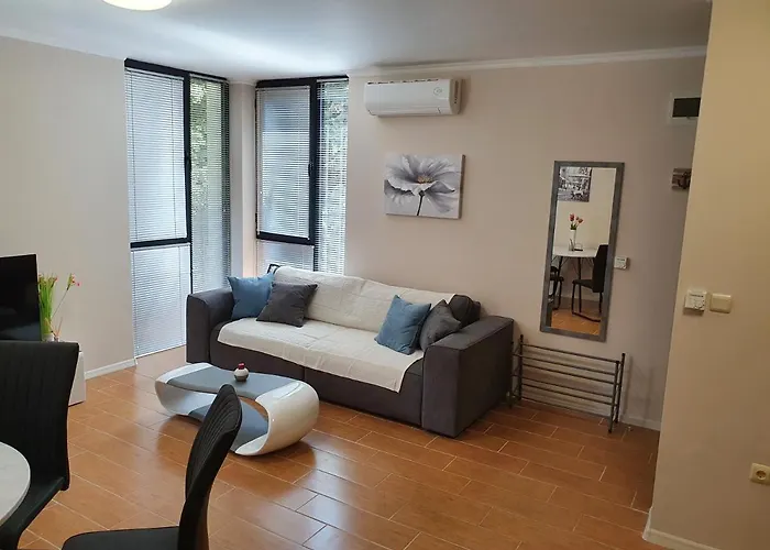 Amara-boutique&design - 2 стаен * Равда