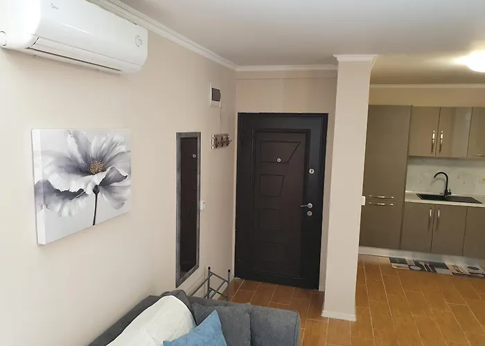 Amara-boutique&design - 2 стаен * Равда